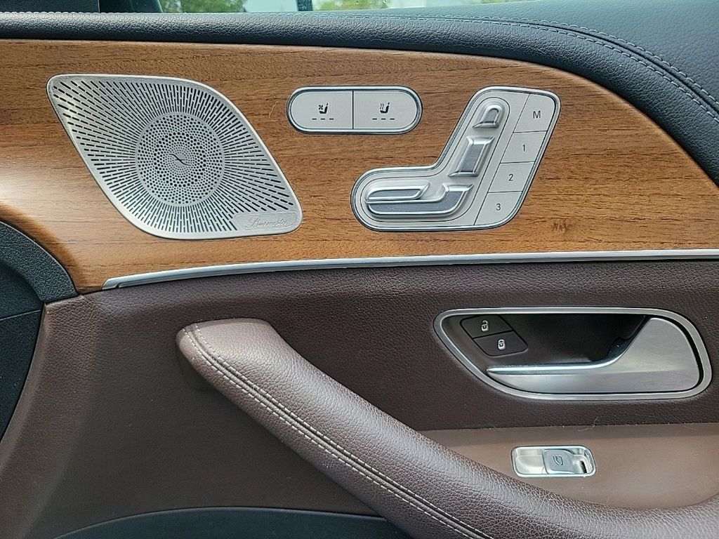 Thumbnail: 2022 Mercedes-Benz GLS - 14