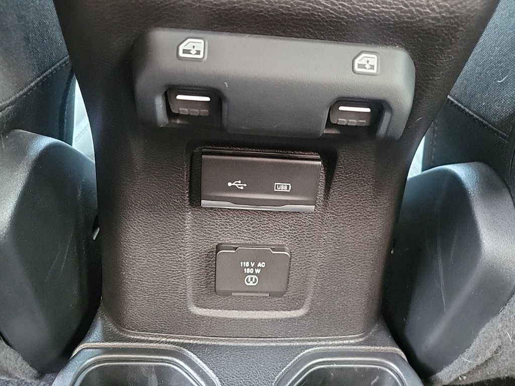 2018 Jeep Wrangler Unlimited Sahara 20
