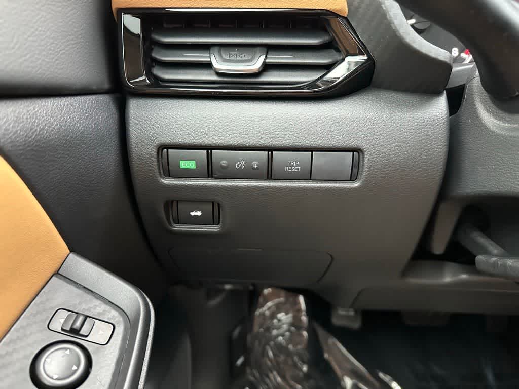 2025 Nissan Sentra SV 17