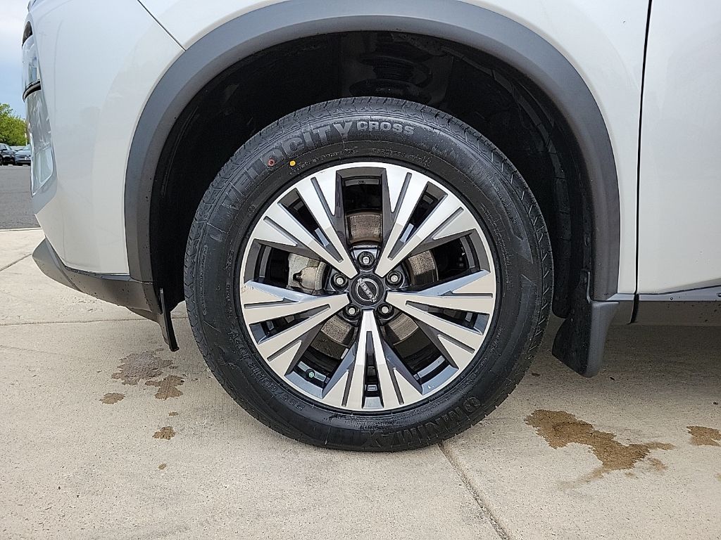 Thumbnail: 2023 Nissan Rogue - 9
