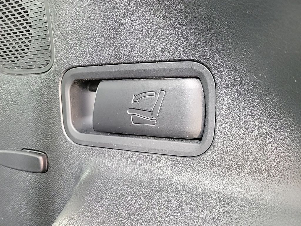 Thumbnail: 2018 Hyundai Santa Fe - 23