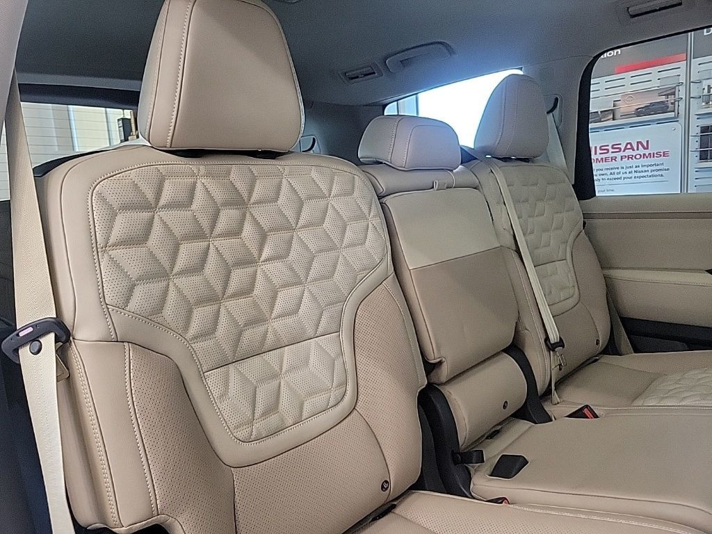 Thumbnail: 2025 Nissan Armada - 17