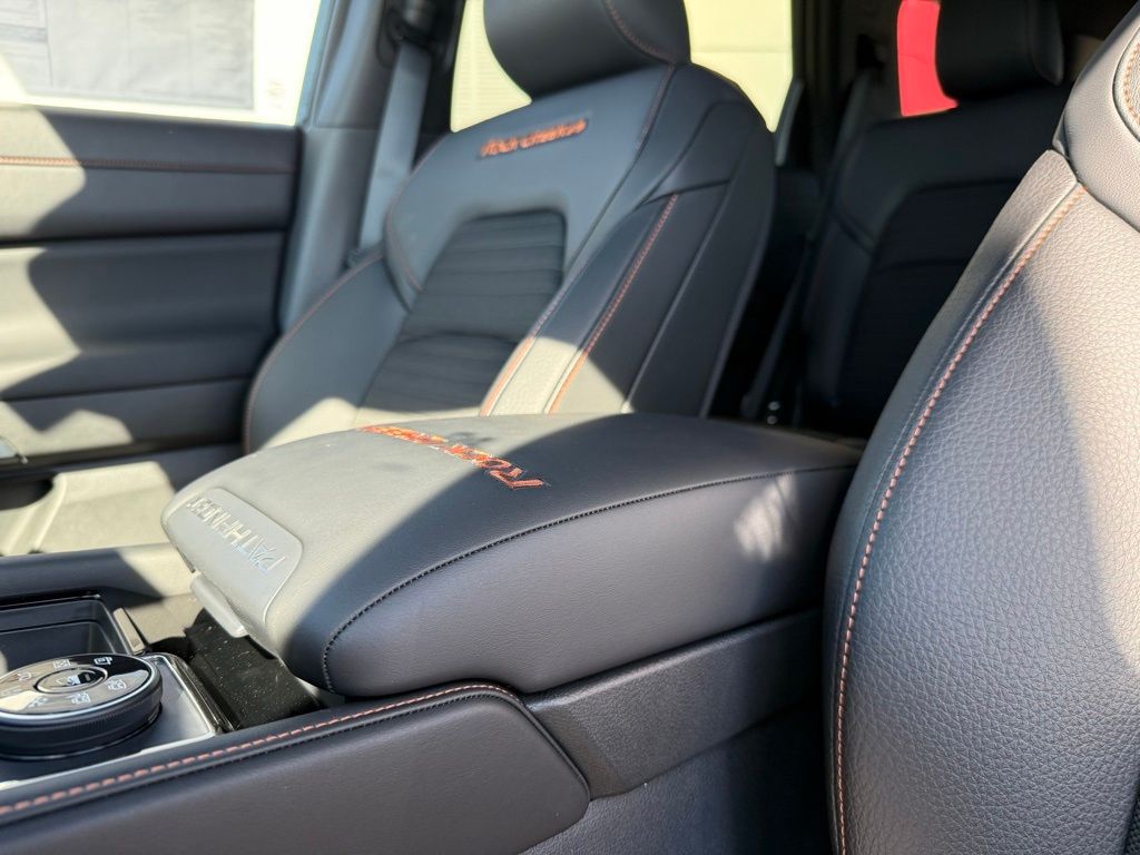 2025 Nissan Pathfinder Rock Creek 23