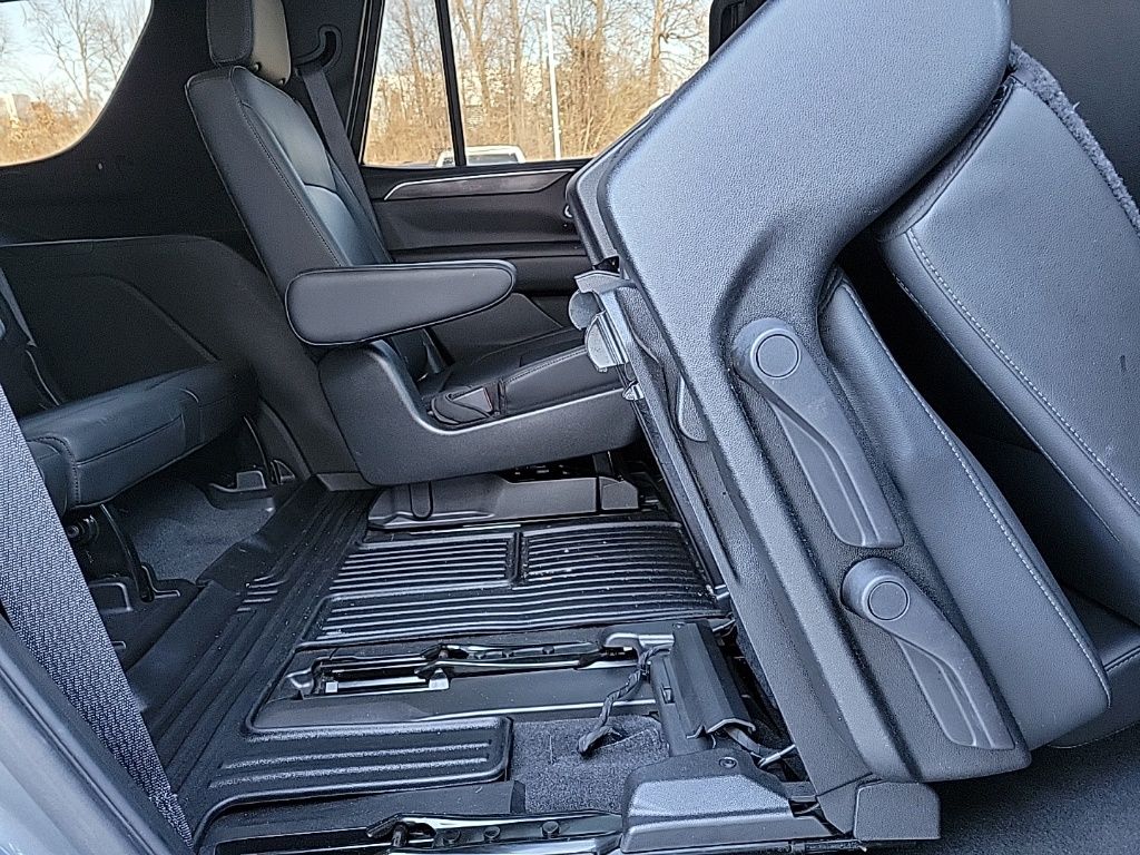 Thumbnail: 2021 Chevrolet Tahoe - 17