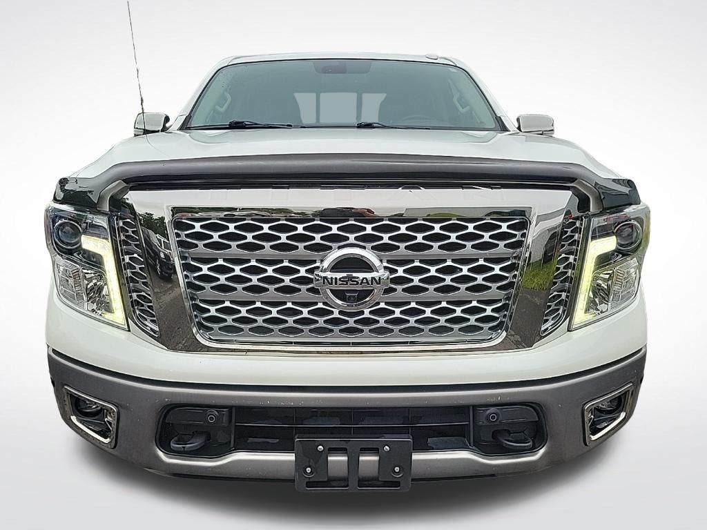 2018 Nissan Titan Platinum Reserve 9