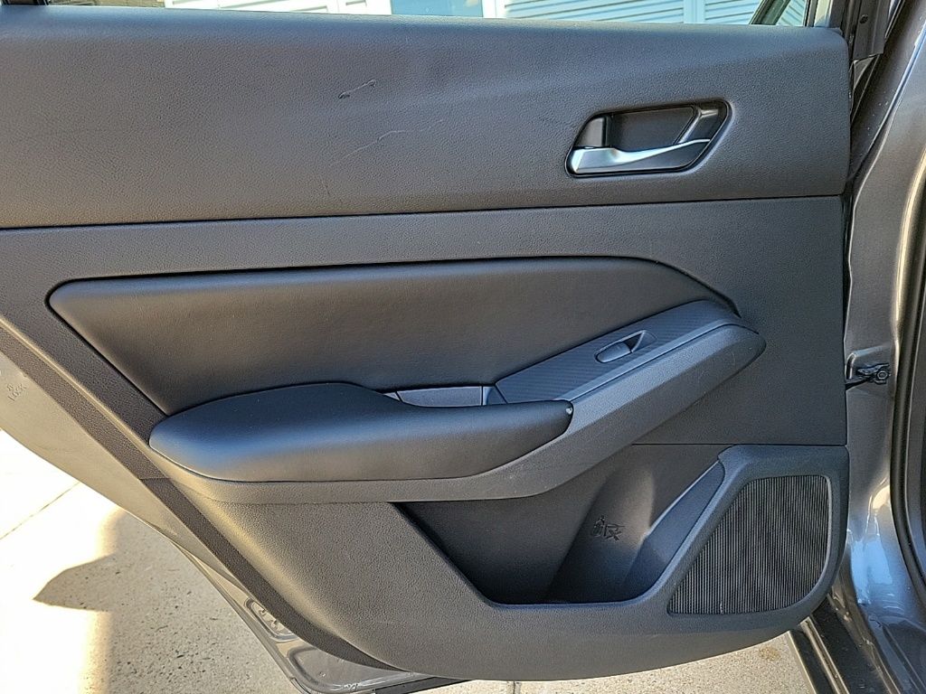 Thumbnail: 2022 Nissan Altima - 17