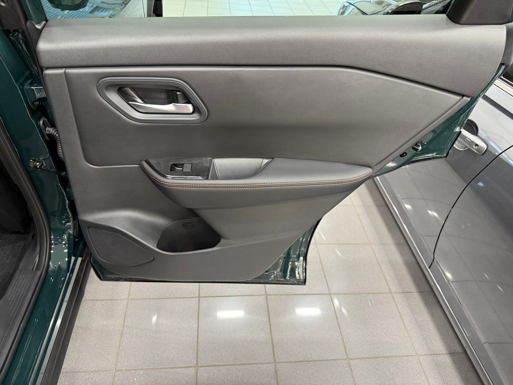 Thumbnail: 2026 Nissan Rogue - 32