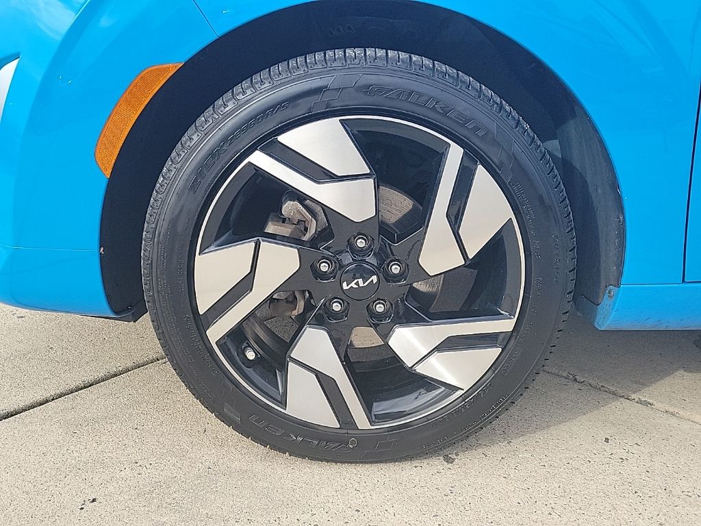 Thumbnail: 2023 Kia Soul - 10