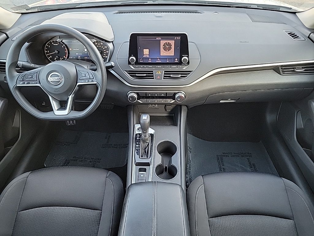 Thumbnail: 2020 Nissan Altima - 18