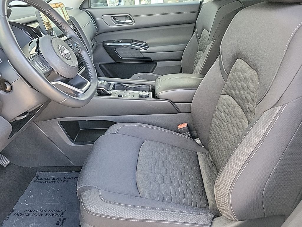 Thumbnail: 2022 Nissan Pathfinder - 12