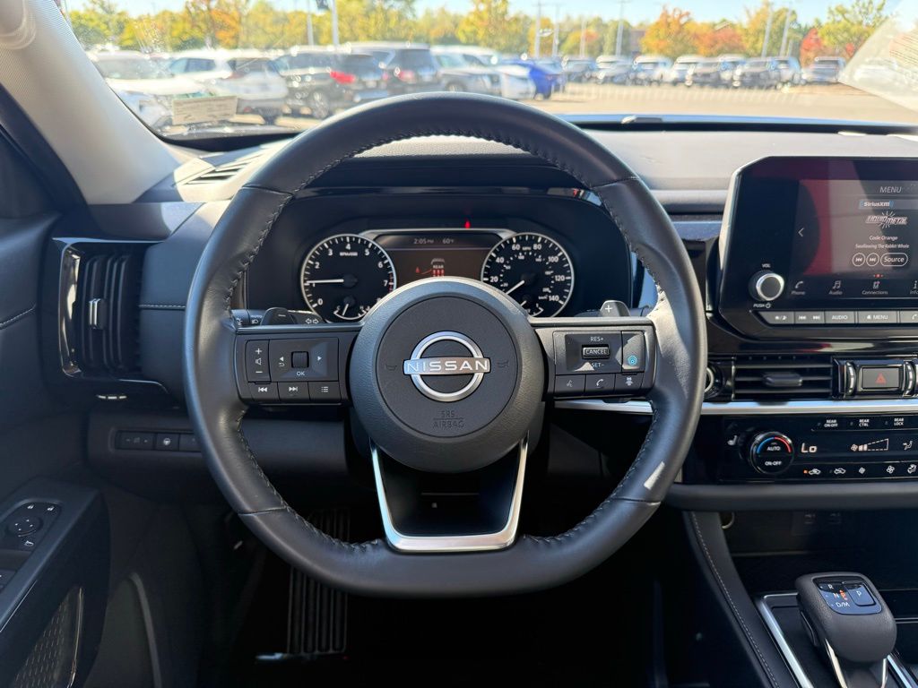 Thumbnail: 2024 Nissan Pathfinder - 17