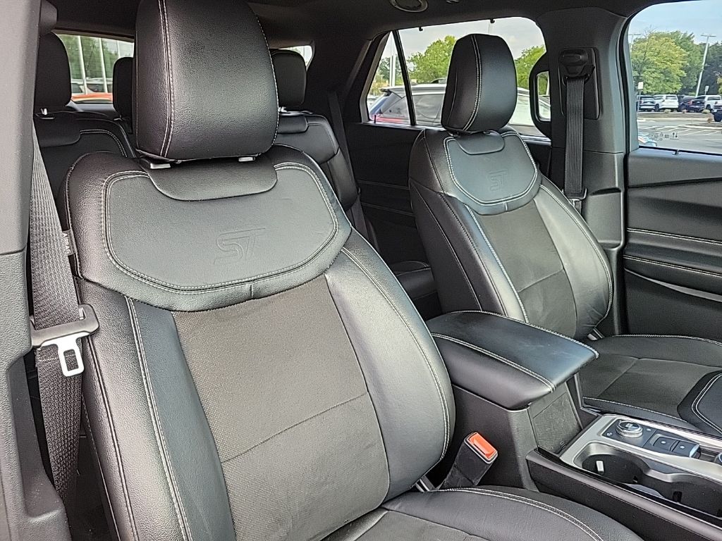 Thumbnail: 2022 Ford Explorer - 14