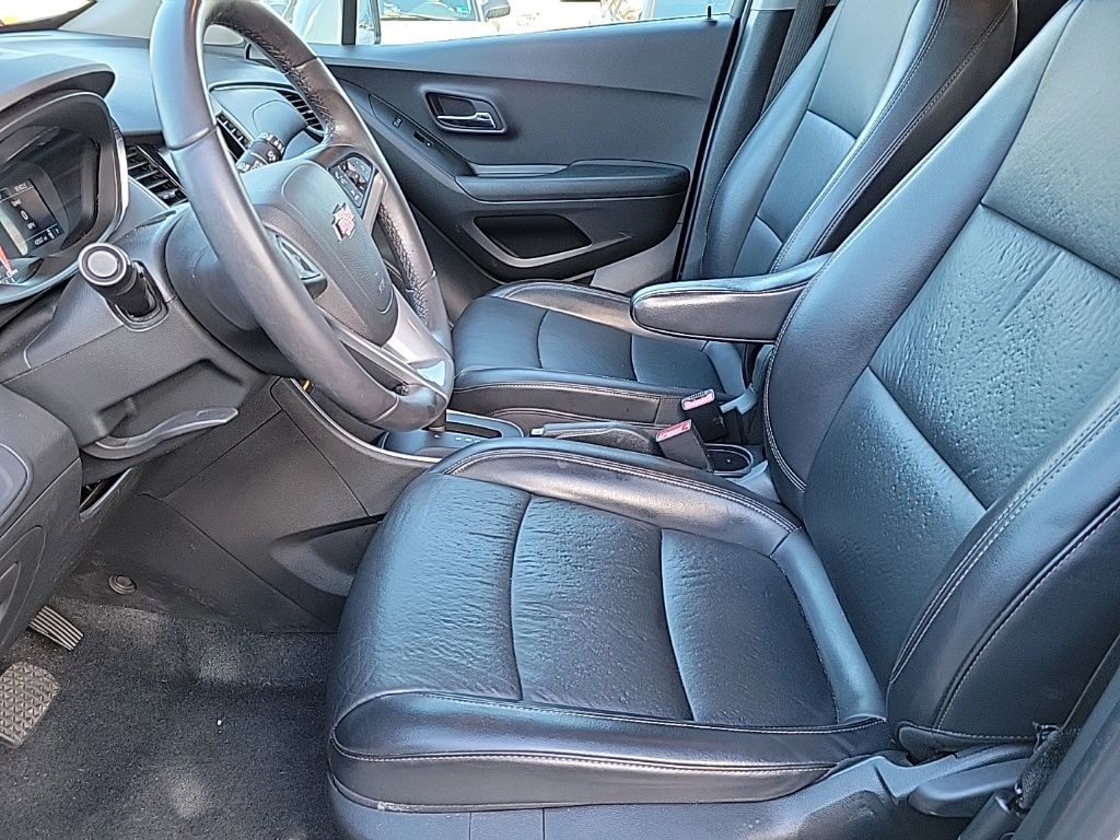 Thumbnail: 2021 Chevrolet Trax - 10