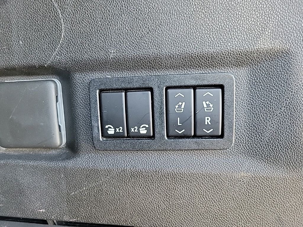 Thumbnail: 2021 Chevrolet Tahoe - 19