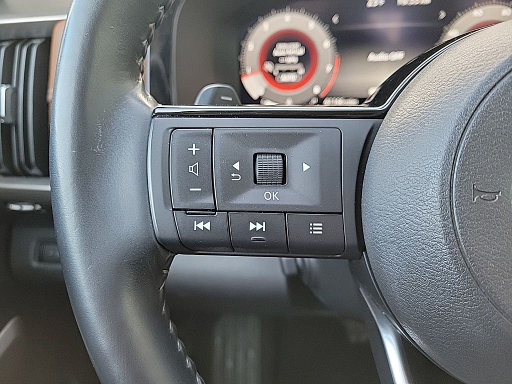 Thumbnail: 2023 Nissan Pathfinder - 25