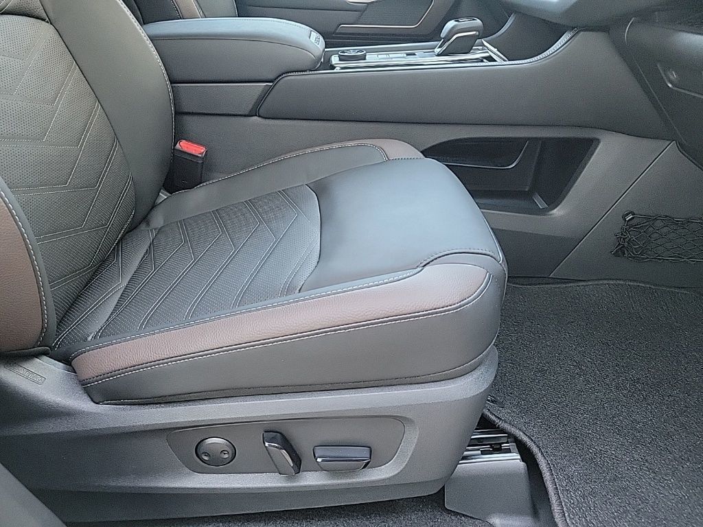 Thumbnail: 2025 Nissan Pathfinder - 15