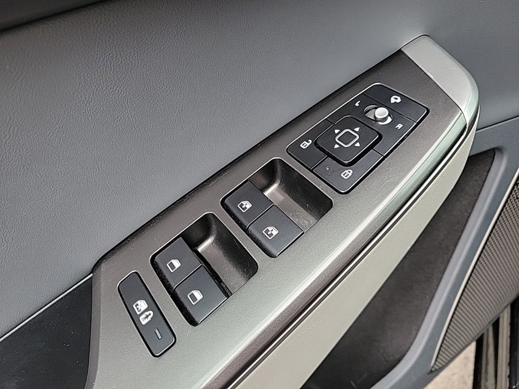 Thumbnail: 2022 Kia EV6 - 40