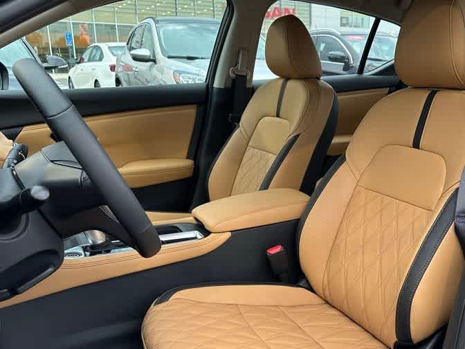 2025 Nissan Sentra SV 14