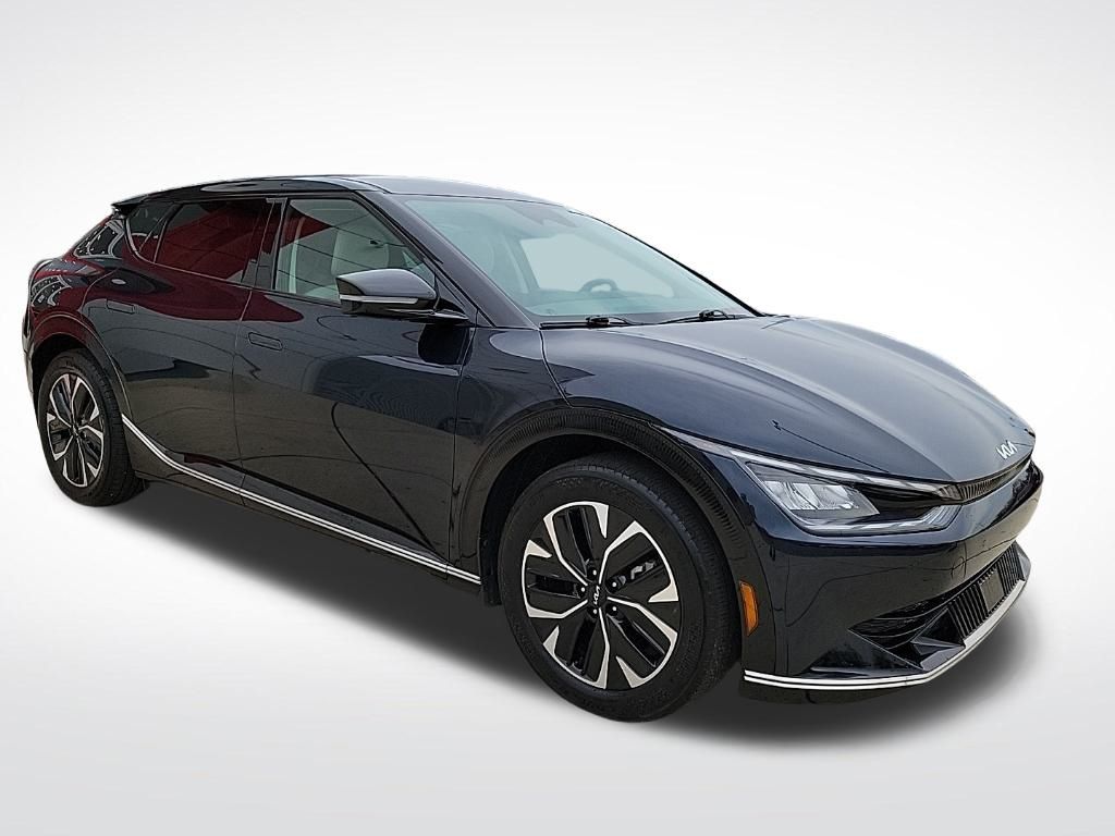 Thumbnail: 2022 Kia EV6 - 7