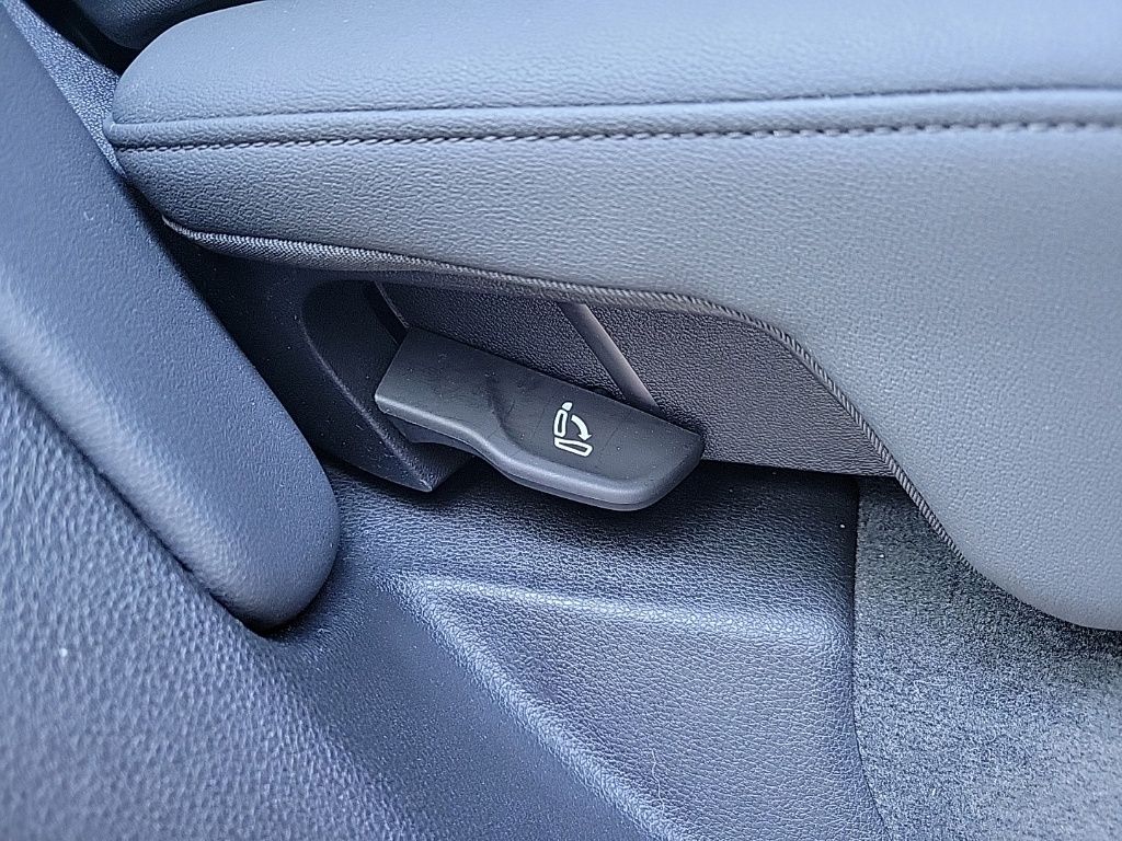 Thumbnail: 2021 Audi Q5 - 16