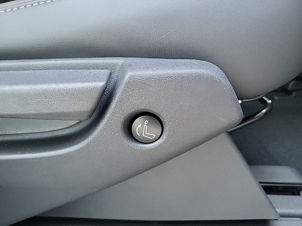 Thumbnail: 2025 Nissan Pathfinder - 18