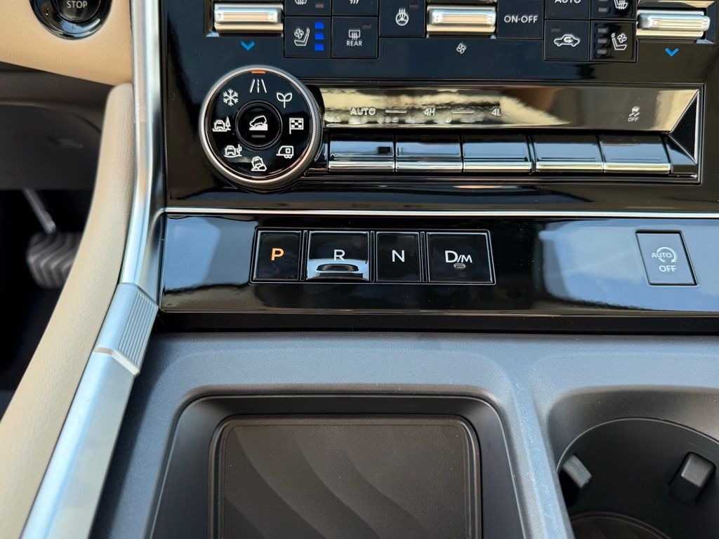 2025 Nissan Armada Platinum Edition 24
