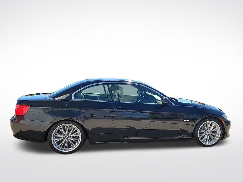 Thumbnail: 2011 BMW 3 Series - 7