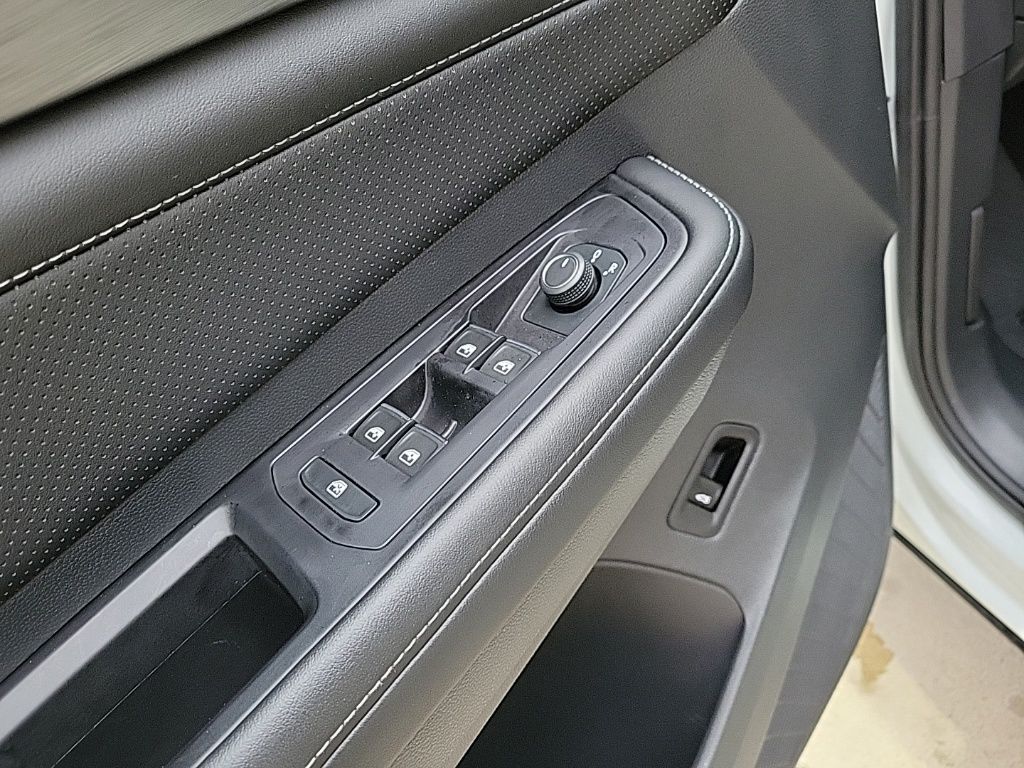 Thumbnail: 2024 Volkswagen Atlas - 30