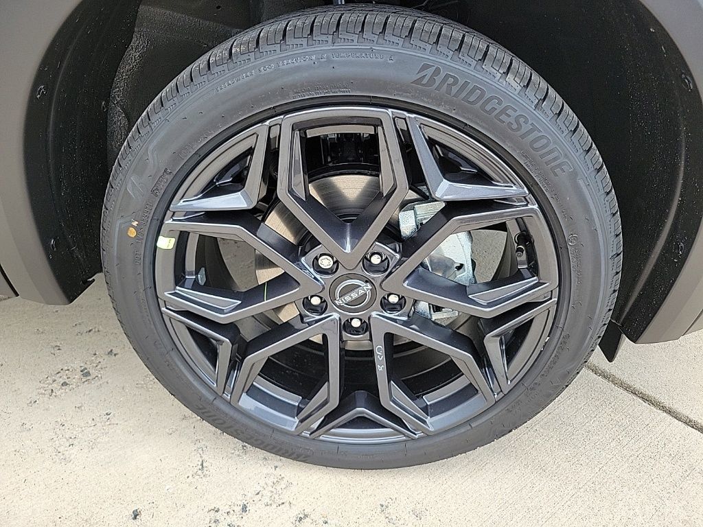 Thumbnail: 2025 Nissan Kicks - 9