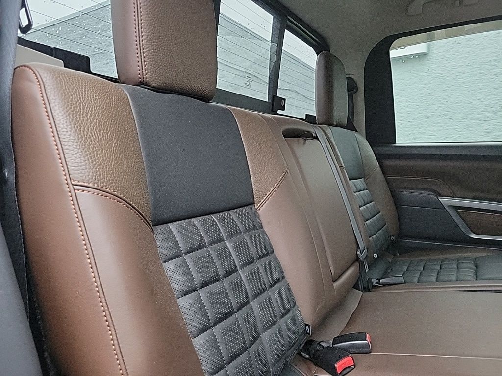 2018 Nissan Titan Platinum Reserve 16