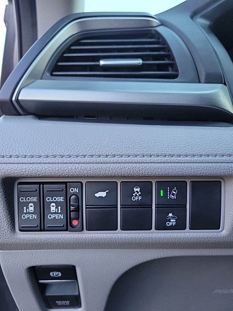 Thumbnail: 2019 Honda Odyssey - 31