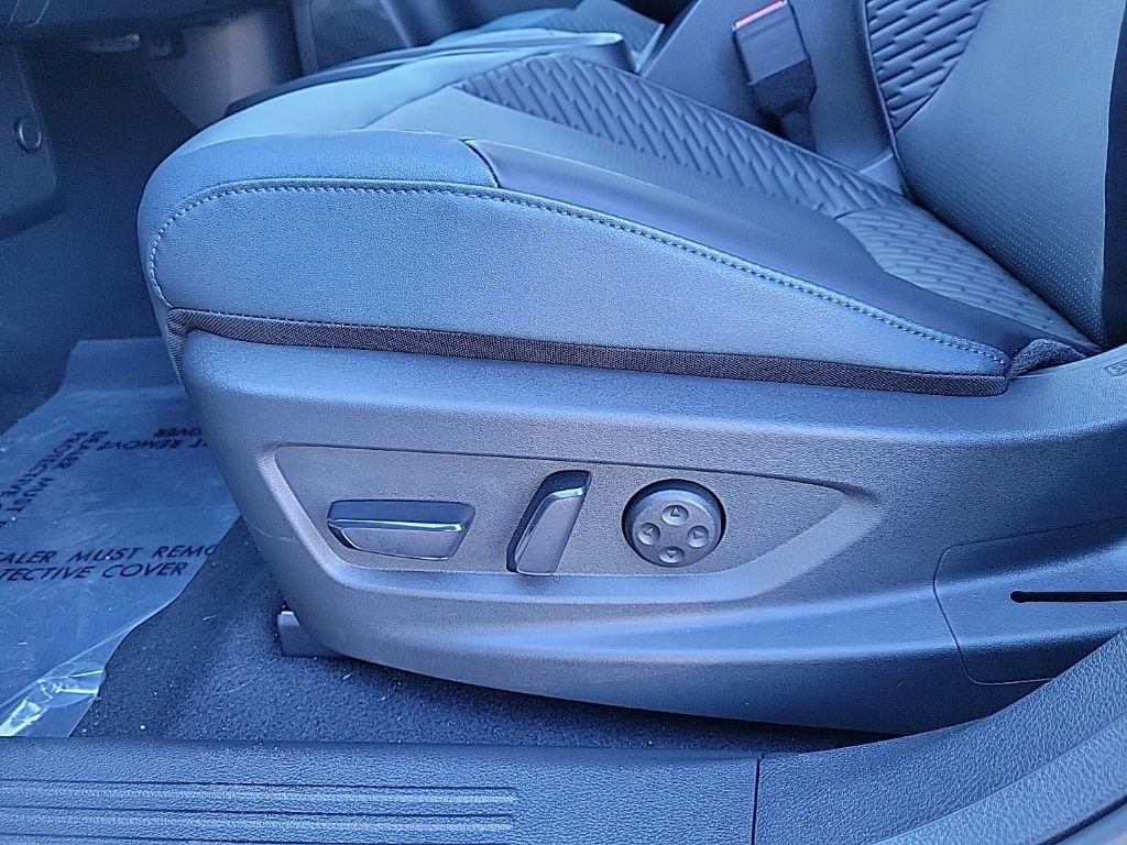 Thumbnail: 2026 Nissan Leaf - 16