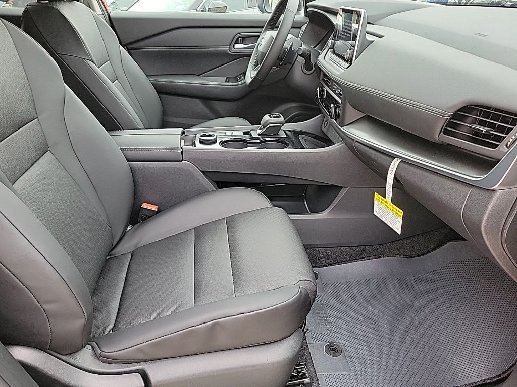 Thumbnail: 2026 Nissan Rogue - 17