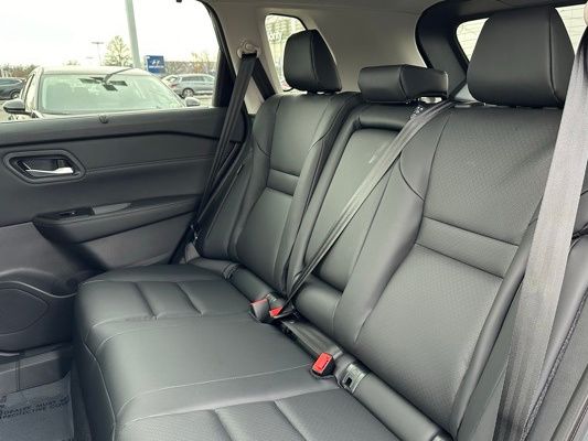 2025 Nissan Rogue SV 24