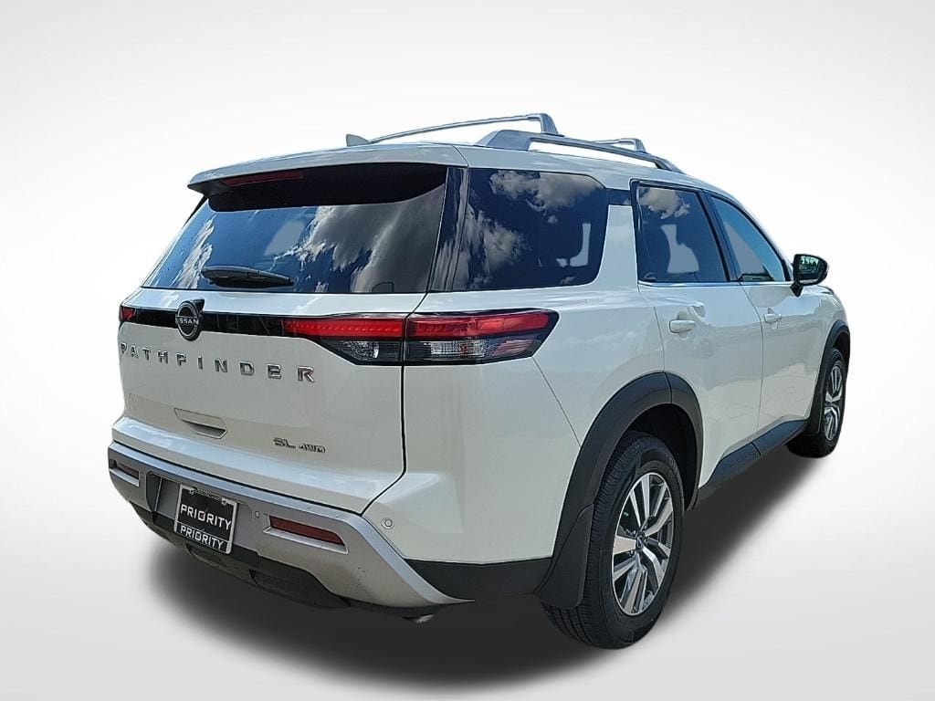 Thumbnail: 2023 Nissan Pathfinder - 4