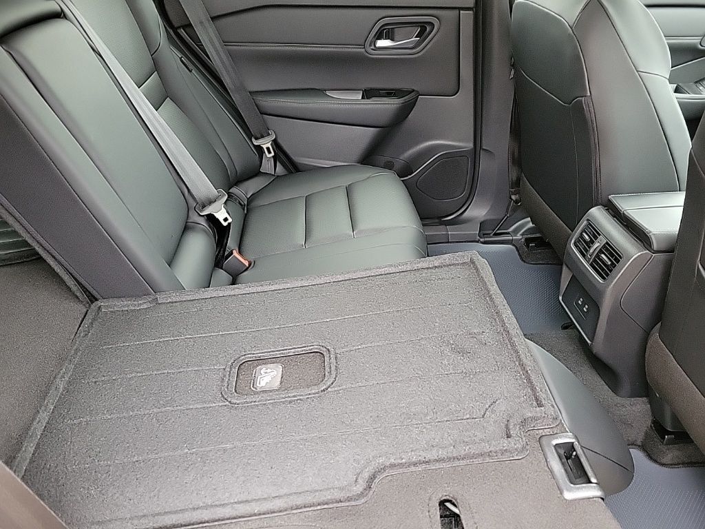 Thumbnail: 2026 Nissan Rogue - 16