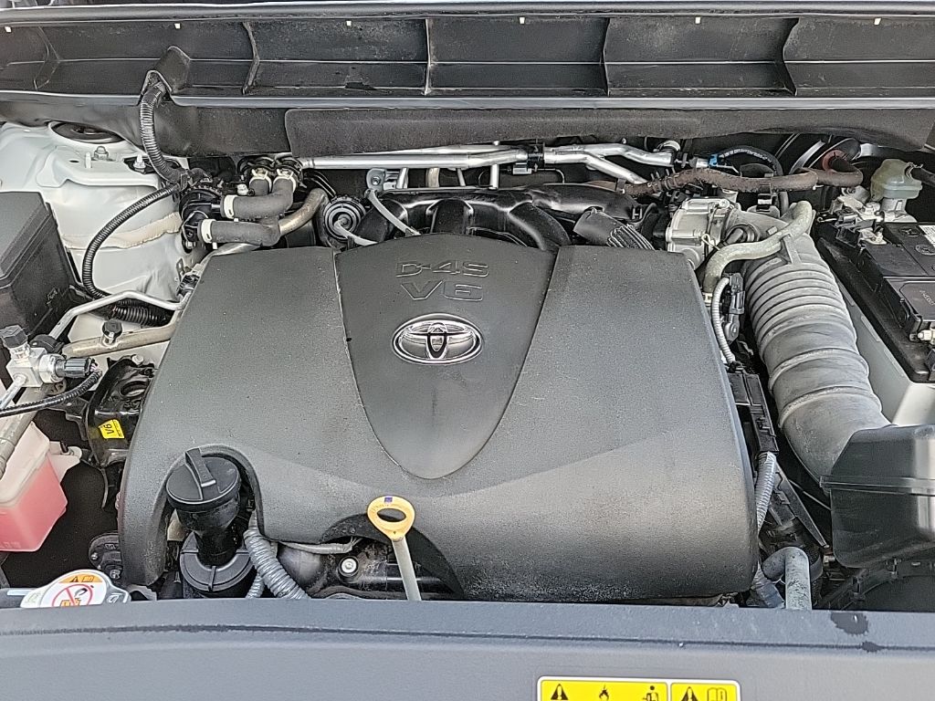 Thumbnail: 2022 Toyota Highlander - 38