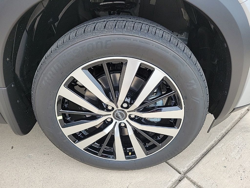 Thumbnail: 2025 Nissan Pathfinder - 9