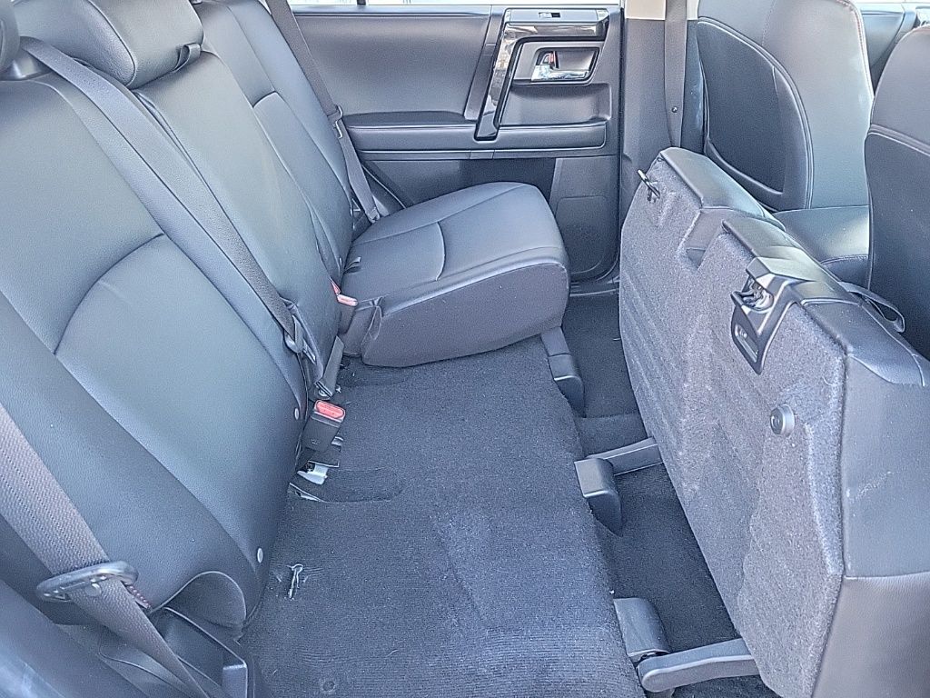 Thumbnail: 2020 Toyota 4Runner - 15