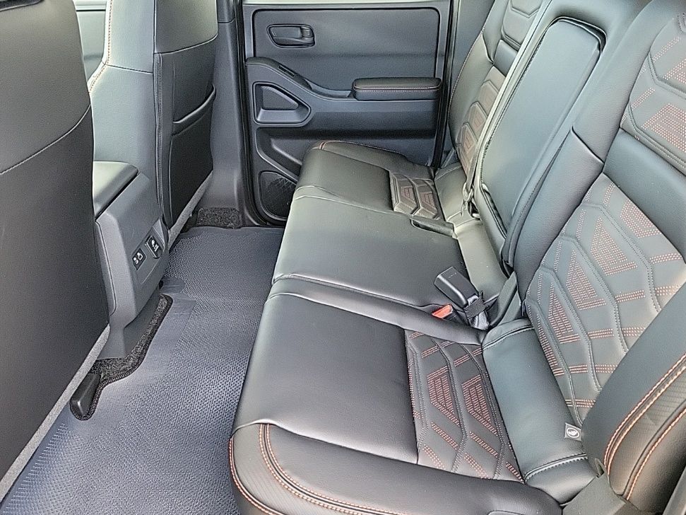 Thumbnail: 2026 Nissan Frontier - 14