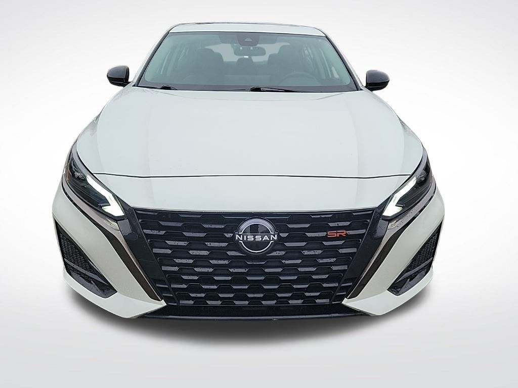 Thumbnail: 2023 Nissan Altima - 8