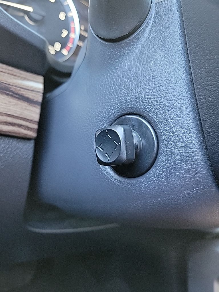 Thumbnail: 2021 Nissan Titan - 36