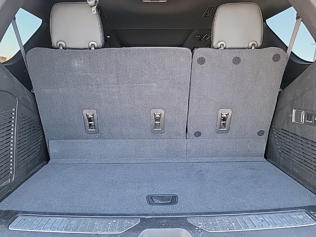 Thumbnail: 2021 Chevrolet Tahoe - 18