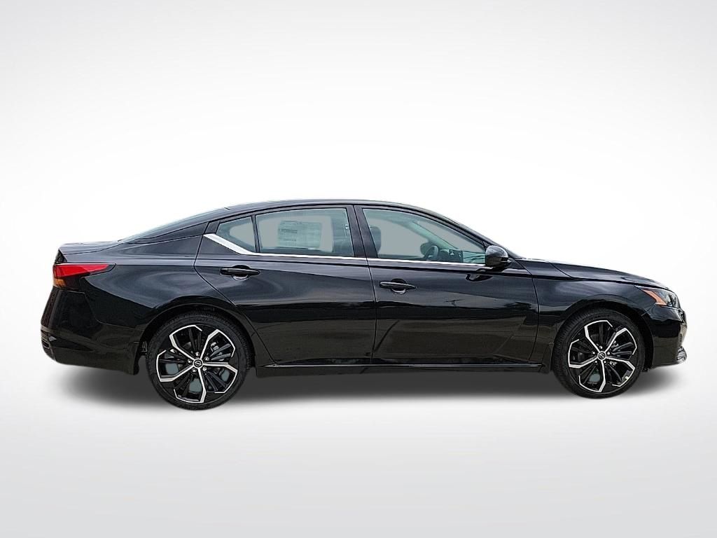 Thumbnail: 2026 Nissan Altima - 5