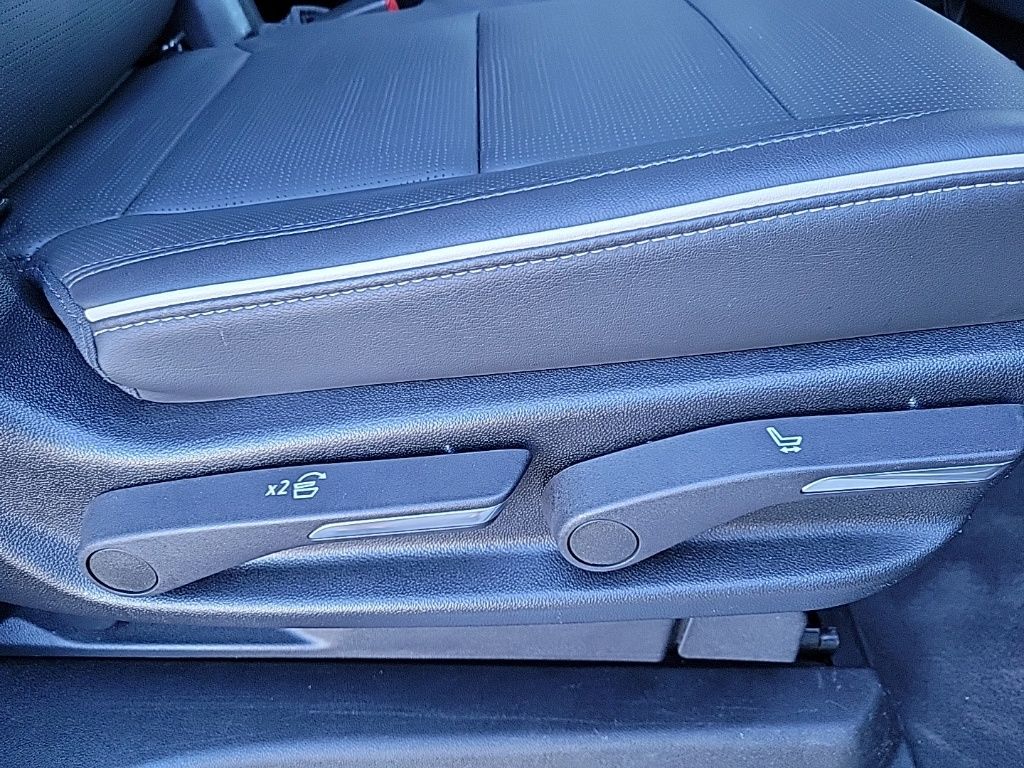 Thumbnail: 2023 Cadillac Escalade - 20