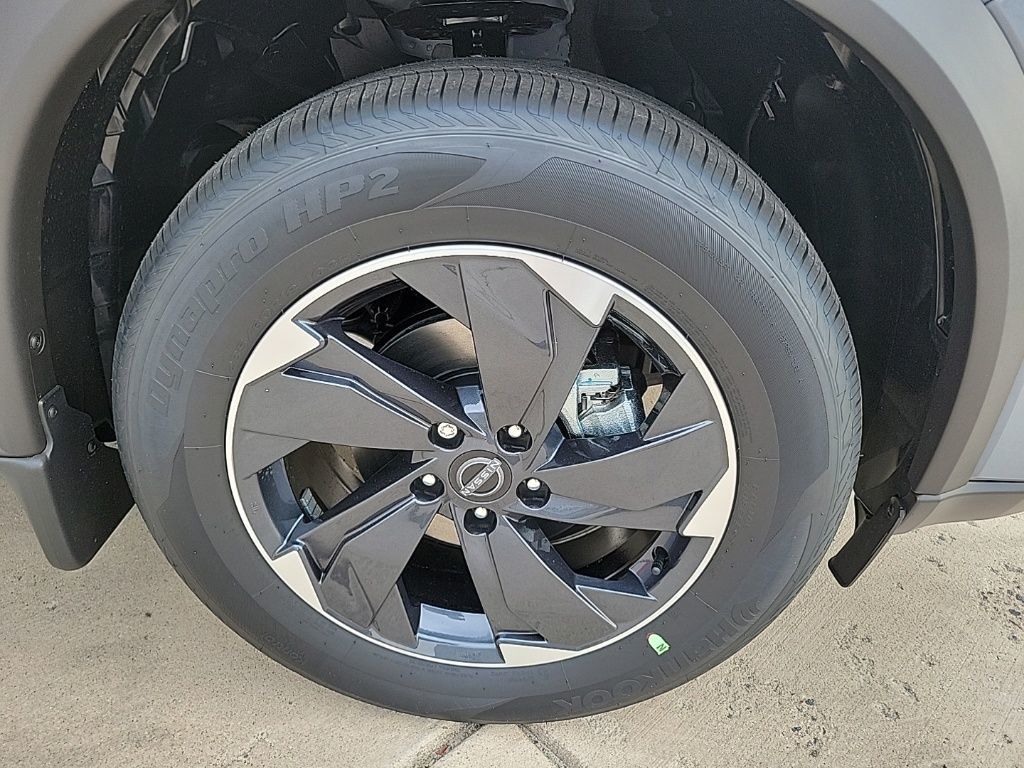 Thumbnail: 2026 Nissan Rogue - 9