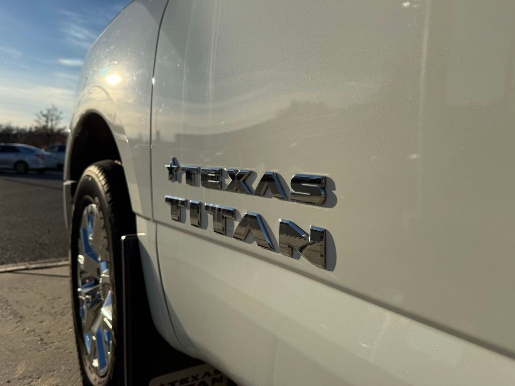 Thumbnail: 2021 Nissan Titan - 11