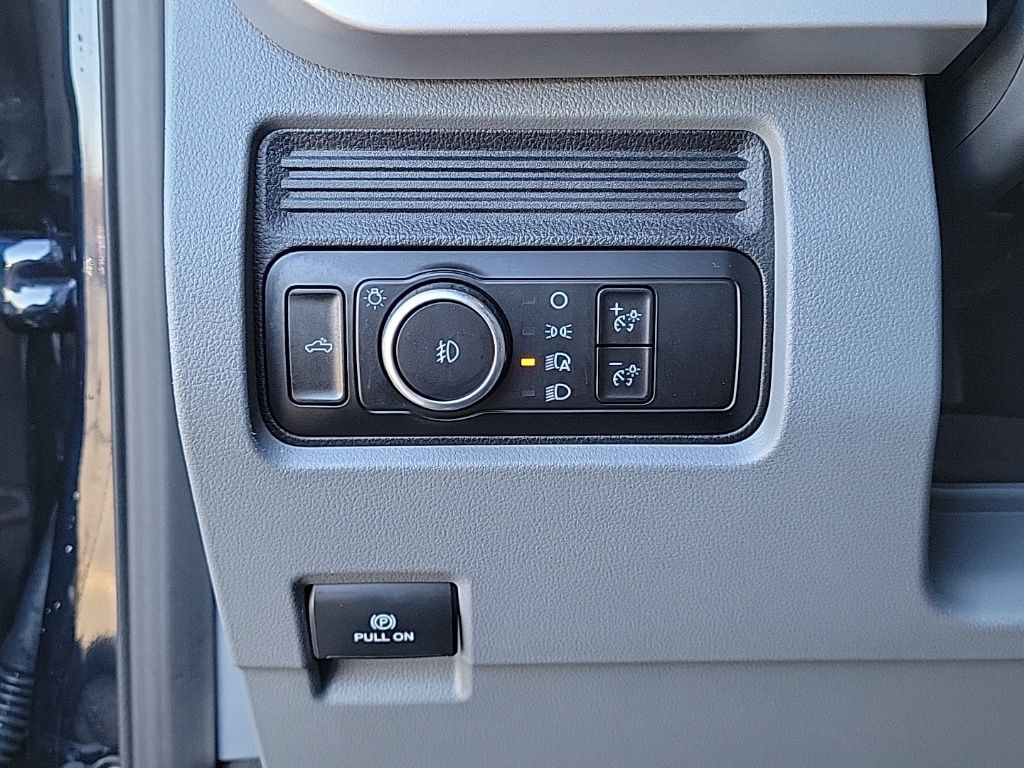 Thumbnail: 2023 Ford F-250 - 31