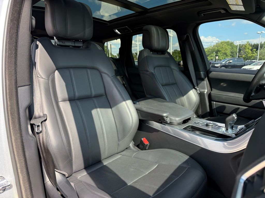 Thumbnail: 2019 Land Rover Range Rover Sport - 37