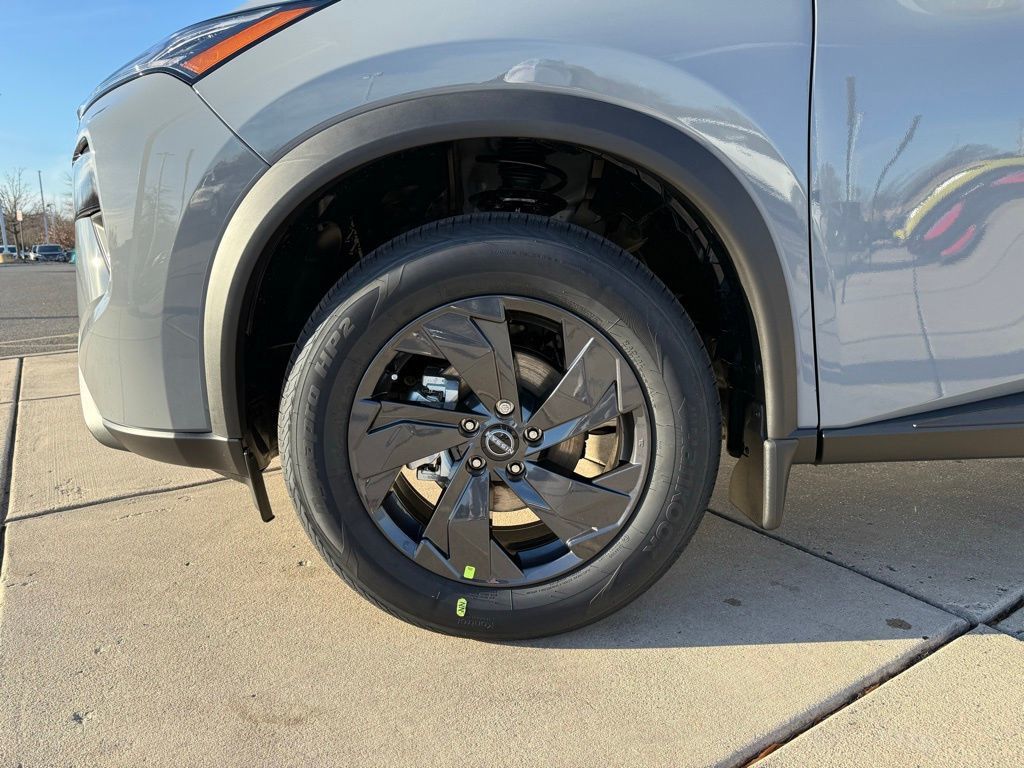 Thumbnail: 2026 Nissan Rogue - 10